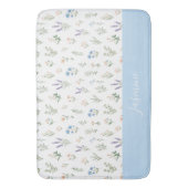 Monogramm Name Wildblume Blau Lavendel Boho Badematte (Vorderseite Vertikal)
