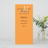 Monogramm-Namen Datum Hochzeitmenü-Karten Orange Menükarte (Stehend Vorderseite)