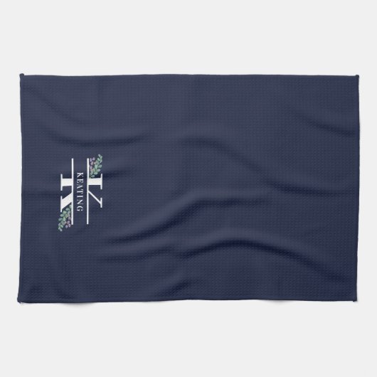 Monogramm Navy Blue Greenery & Berries  Geschirrtuch (Horizontal)