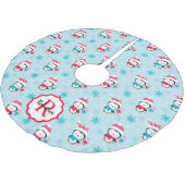 Monogramm Niedlicher Weihnachtspenguin Polyester Weihnachtsbaumdecke (Schrägansicht)