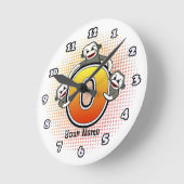 Monogramm O Sock Monkey-Uhr Runde Wanduhr (Winkel)