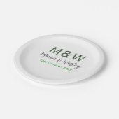 Monogramm Paar graugrüne moderne romantische Datum Pappteller (Schrägansicht)