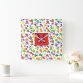 Monogramm Paint-Spritzer Quadratische Wanduhr (Zuhause)