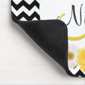 Monogramm Personalisierte Schwarz-weiße Zickzack T Mousepad (Ecke)