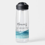 Monogramm Personalisierter Name Geschenk Trinkflasche<br><div class="desc">Dieses Design kann in dem Bereich personalisiert werden, der durch das Ändern des Fotos und/oder Textes zur Verfügung gestellt wird. Sie können auch angepasst werden, indem Sie auf Vorlage personalisieren klicken und dann auf die Schaltfläche klicken, um weitere Optionen anzupassen, um die Hintergrundfarbe zu löschen oder zu ändern, Text hinzuzufügen,...</div>