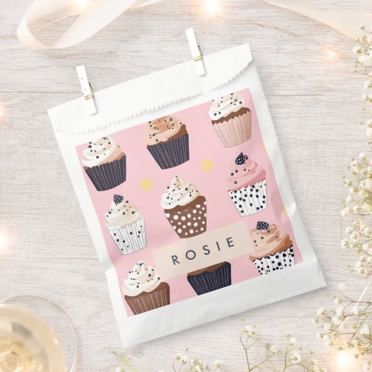 Monogramm Personalisierter Niedlicher Süßkuchen Geschenktütchen (Ausgeschnitten)