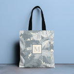 Monogramm Retro-Retro-Blätter mit grauer Flora Tasche<br><div class="desc">Dieses Vintage Blumendesign zeichnet sich durch zarte, graue Blätter auf einem weichen Cremetönchen mit einem personalisierten Monogramm aus. Personalisieren Sie diese, indem Sie den Text im Textfeld bearbeiten. Elegant und stilvoll. #floral #Blume #foliage #botanical #Vintag #bohemian #gray #gray #crey #stylish #elegant #trendy #trendy #design #designer #style #interiordesign #decor #Zuhause #homedecour...</div>