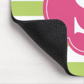 Monogramm Rosa und grüne Streifen Mousepad (Ecke)