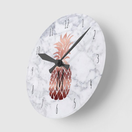 Monogramm-Rose Runde Wanduhr (Winkel)