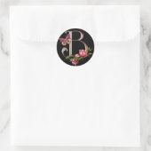 MONOGRAMM SCHREIBEN B MIT ROSE UND SCHALTFLÄCHE RUNDER AUFKLEBER (Tasche)