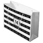 Monogramm Schwarz-weiß gestreiftes Design Große Geschenktüte (Vorderseite Schrägansicht)