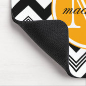 Monogramm-Schwarz-weißes Zickzack Namensmuster Mousepad (Ecke)