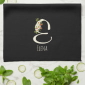 Monogramm schwarzes Küchentuch als Einzugsgeschenk (Gefaltet)