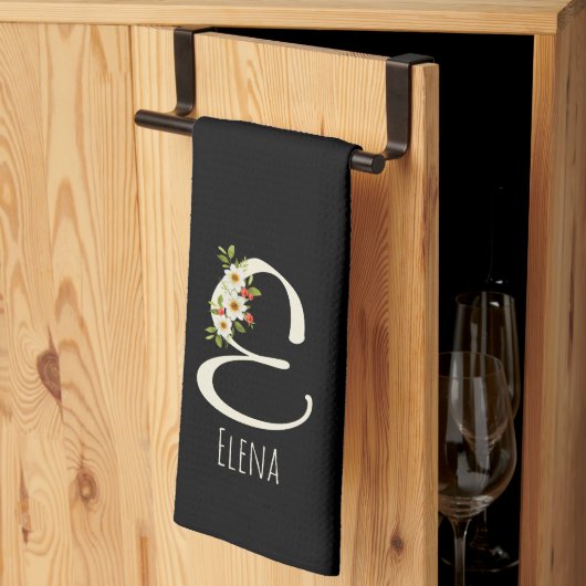 Monogramm schwarzes Küchentuch als Einzugsgeschenk (Drittel gefaltet)