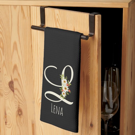 Monogramm schwarzes Küchentuch als Einzugsgeschenk (Drittel gefaltet)