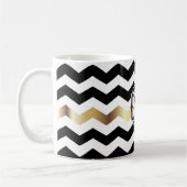 Monogramm-Schwarzes, Weiß und Gold Zickzack Kaffeetasse (Links)