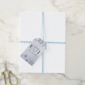Monogramm Silber Blaue Schneeflocken Winterhochzei Geschenkanhänger (Mit Garn)