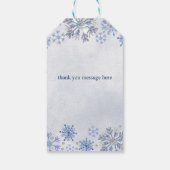 Monogramm Silber Blaue Schneeflocken Winterhochzei Geschenkanhänger (Rückseite)