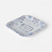 Monogramm Silber Blaue Schneeflocken Winterhochzei Pappteller (Gewinkelt)