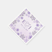 Monogramm Silber Lila Schneeflocken Winterhochzeit Serviette (Ecke)