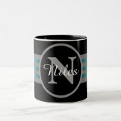 Monogramm Silhouette Schwarze und graue Streifen Zweifarbige Tasse (Mittel)