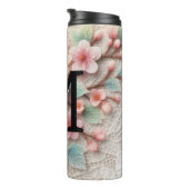 Monogramm Spitze Blütenpinke Pastellblüte Thermosbecher (Nach rechts gedreht)