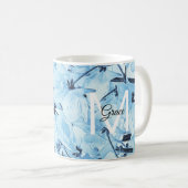 Monogramm Tasse für den blauen und weißen Kaffee (VorderseiteRechts)