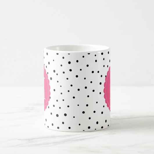 Monogramm-Tasse für schwarze und weiße Dots Kaffeetasse (Mittel)