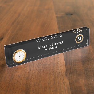 Monogramm-Uhr für die Verwaltung von Führungskr Namensplakette
