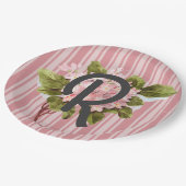 Monogramm und Blumen auf rosa Streifen Pappteller (Schrägansicht)
