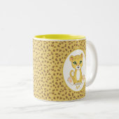 Monogramm und Leopard auf Braun und Golden Beige Zweifarbige Tasse (VorderseiteRechts)