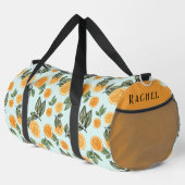 Monogramm und Name Aqua und Orange Fruchtscheiben Duffle Bag (Rechte Ecke)