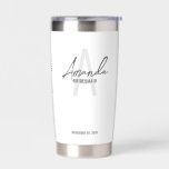 Monogramm und Name der modernen Personalisierten B Thermobecher<br><div class="desc">Moderne Personalisierte Bridesmaid's Monogram and Name Gifts Dieses Design zeichnet sich durch den personalisierten Namen einer Brautjungfrau aus, die im Stil eines modernen, grau-handgeschriebenen Schriftartes und in Monogramm in einem hellgrauen, modernen Sans Serif-Schriftart als Hintergrund steht. Hochzeitsdetails in grauem, modernem Sans Serif-Schriftart-Stil auf weißem Hintergrund. Auch perfekt für Trauzeugin, Mutter...</div>