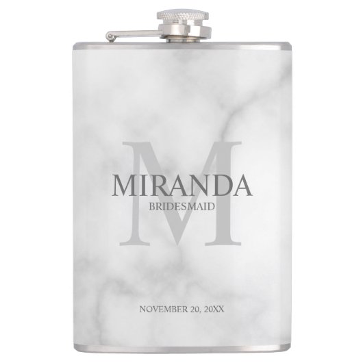 Monogramm und Name der personalisierten Bridesmaid Flachmann (Vorderseite)