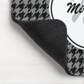 Monogramm und Name des modernen Schwarz-weißen Hah Mousepad (Ecke)