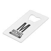 Monogramm und Name des personalisierten Trauzeugen Geldbeutel Flaschenöffner (Vorderseite Schrägansicht)