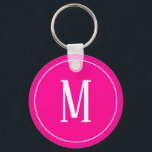 Monogramm Weiß auf Hot-Pink-Schlüsselanhänger Schlüsselanhänger<br><div class="desc">Ein Schlüsselanhänger mit weißem Monogramm auf einem heißen rosa Hintergrund. Passen Sie den Schlüsselanhänger mit Ihren eigenen Initialen oder Initialen,  Farben,  u.a. an.</div>