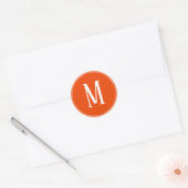 Monogramm-Weiß auf Leuchtorange-rundem Aufkleber (Umschlag)
