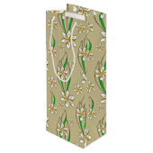 Monogramm weißer Blumenstrauß-Hintergrund Geschenktüte Für Weinflaschen (Rückseite Schrägansicht)