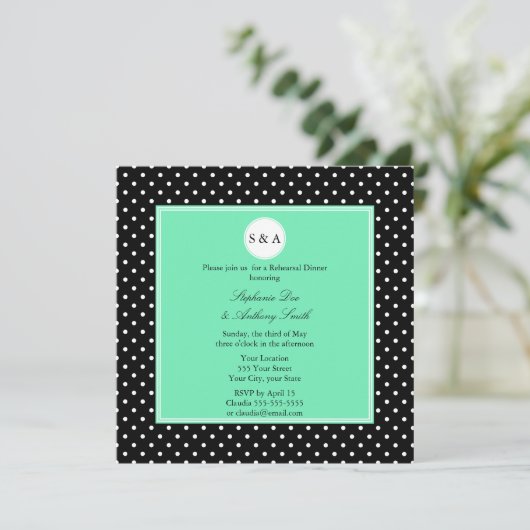Monogramm Weißschwarz, Seafoam Polka Dot Probe Einladung (Stehend Vorderseite)