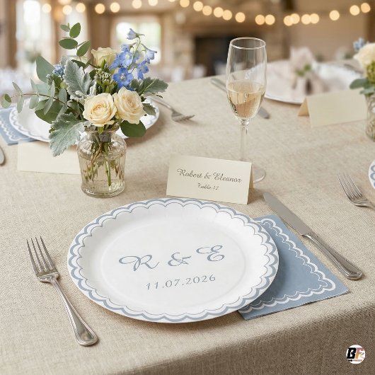 Monogramm-Wellensaum-Hochzeit Staublau Pappteller