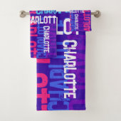 Monogramm Wiederholname Muster Kids Badhandtuch Set (Insitu)