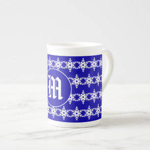 Monogramm-Winter-blaues und weißes Porzellantasse
