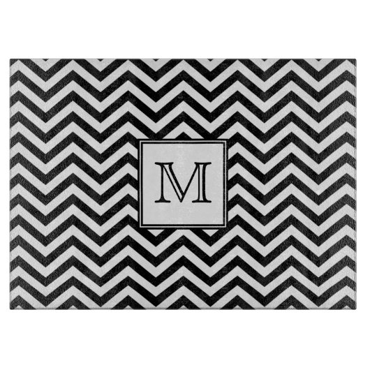 Monogramm-Zickzack Ausschnitt-Schwarzweiss-Brett Schneidebrett (Vorderseite)