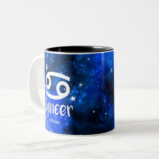 Monogramm, Zodiac-Krebszeichen, Blaue Galaxie Zweifarbige Tasse (Vorderseite Links)