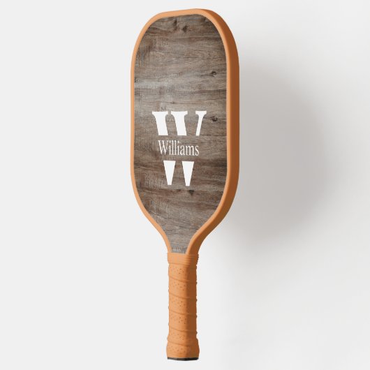 Monogramm zur Bezeichnung der rustikalen Holzfamil Pickleball Schläger (Links)