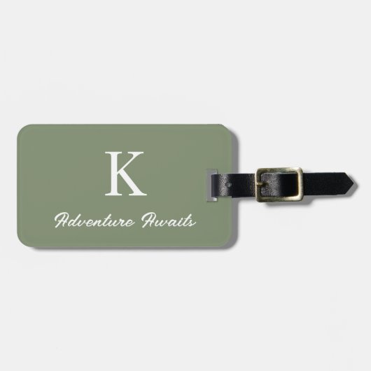 Monogrammabenteuer erwartet Sage Green Geschenk Ge Gepäckanhänger (Vorderseite horizontal)