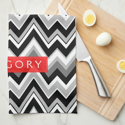 Monogrammatisches Schwarz-weißes und graues Zickza Handtuch (Viertel Falte)