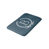 Monogrammdesign Badematte (Schrägansicht)