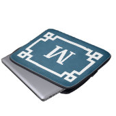 Monogrammdesign Laptopschutzhülle (Vorne Knopf)